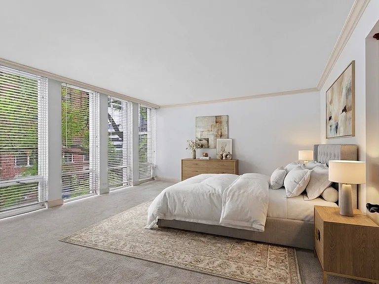 200 E Delaware Pl #4DE — Photo 29