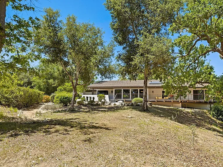 690 Rancho Alisal Dr — Photo 22