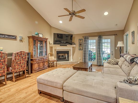 3rd image of 18525 Keeneland Dr