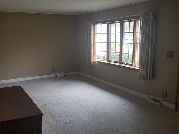 5th image of 202 Lynhurst Ave