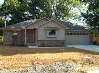 105 E Harrison St, Beebe, AR 72012