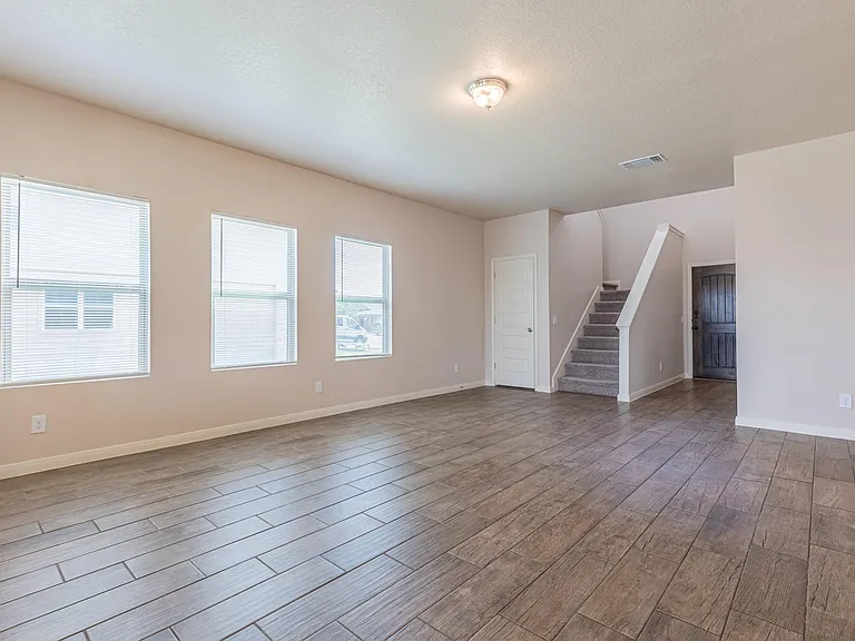 746 Farmers Dell St — Photo 8