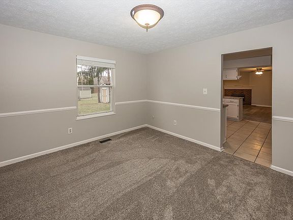 5th image of 3723 Ontario Cir