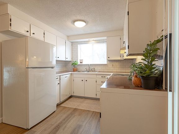 5th image of 1729 Park Ave NE #1739