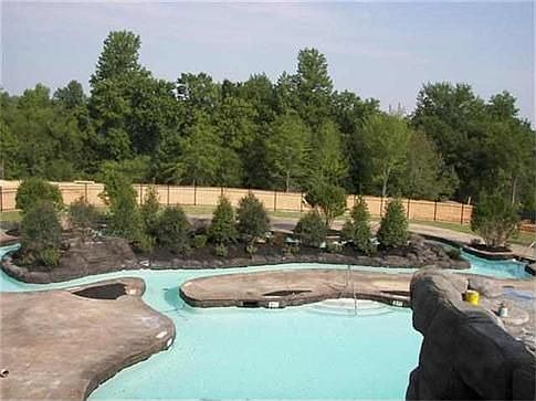 4th image of 100 Tuscany Falls Dr