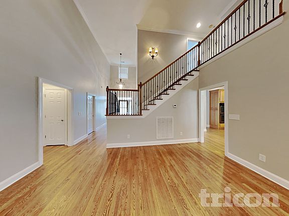 2nd image of 106 Jill Ct