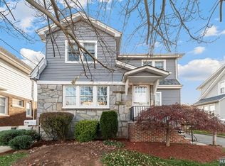 628 2nd Ave APT 2, Lyndhurst, NJ 07071