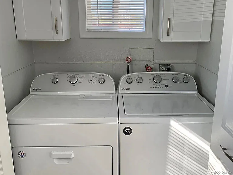 4385 Benton St — Photo 27
