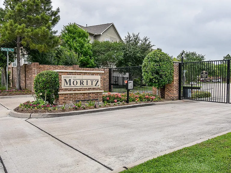 8413 Water Oak Pass Dr — Photo 29