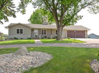 7820 S Brande Ave, Sioux Falls, SD 57108