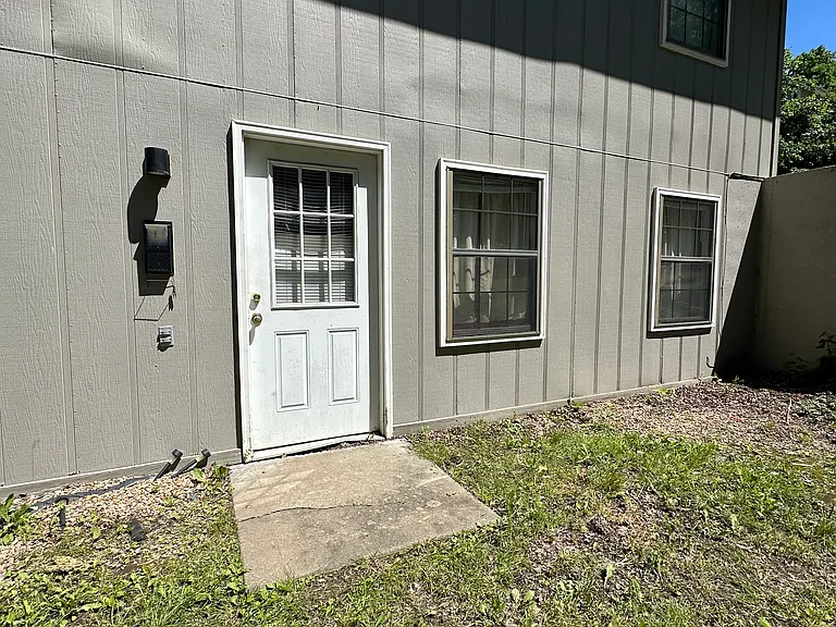 Private Entrance