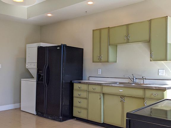 2nd image of 2627 Cherokee St #202