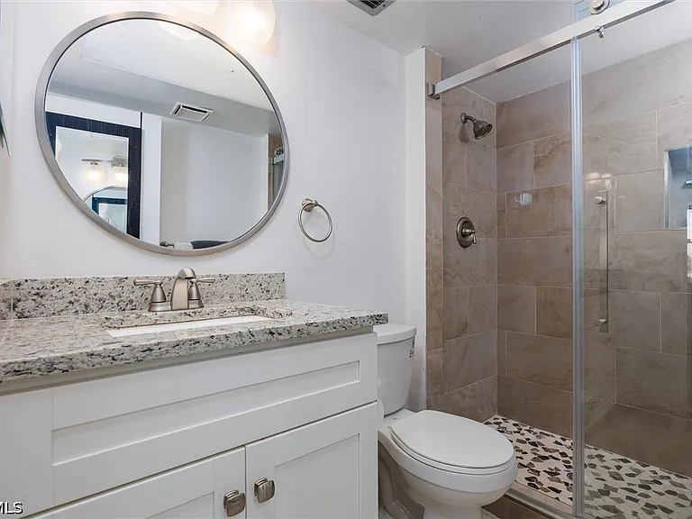 16200 Bay Pointe Blvd #206 — Photo 17