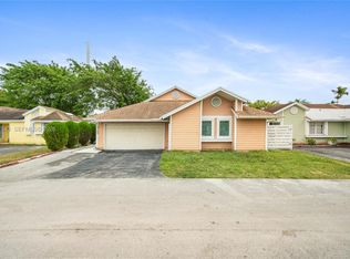 Royal Glen, Miami, FL 33186