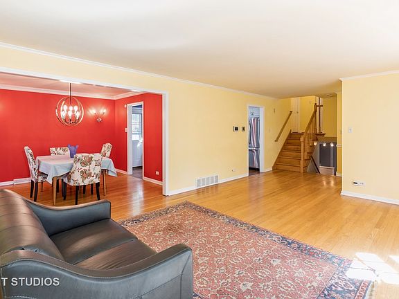 3rd image of 817 W Terrace Dr