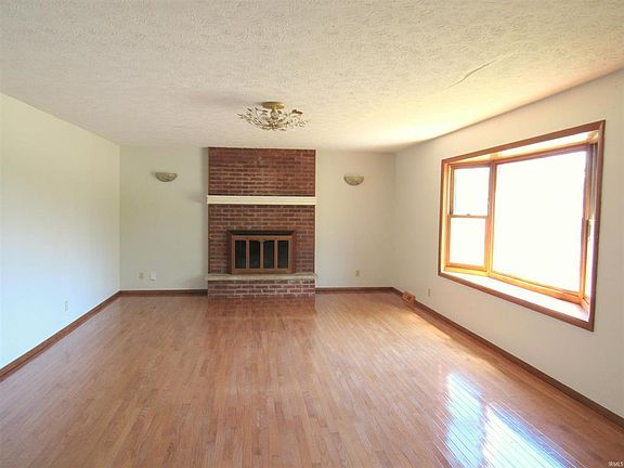 5th image of 4401 E Cambridge Ct