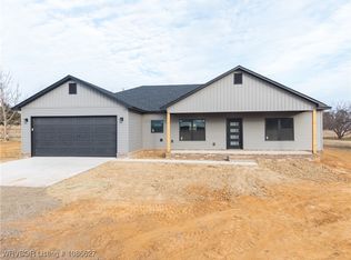 101 Hall Ln, Pocola, OK 74902