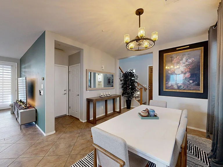 3272 E Meadowview Dr — Photo 6