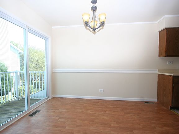5th image of 7917 Knottingham Cir APT A