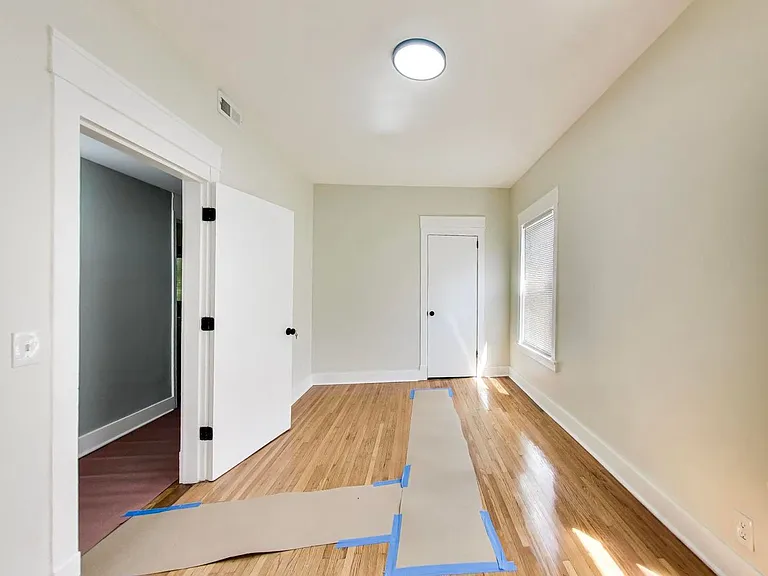43 N Menard Ave #2 — Photo 27