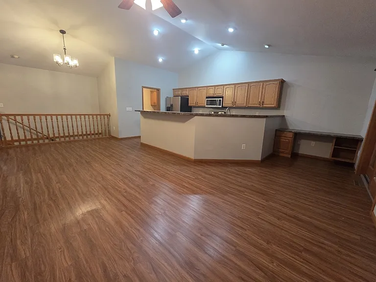 334 Autumn Ln — Photo 9