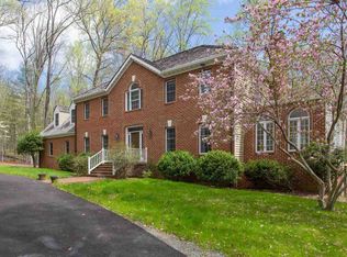 2275 Mechum Pl, Charlottesville, VA