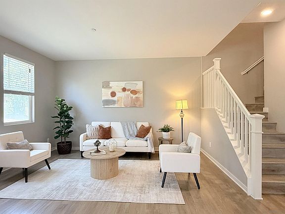 3rd image of 309 Mission Villas Rd