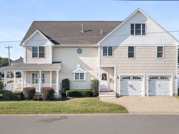 57 E St, Hull, MA 02045