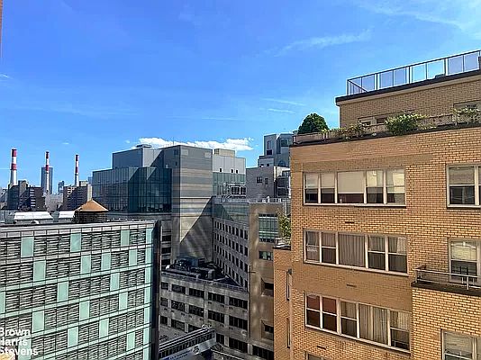 4th image of 520 E 72nd St APT 11G