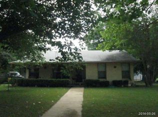 3330 Parker Rd, Haltom City, TX 76117