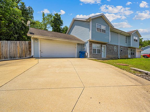 2nd image of 12 Pond Pl