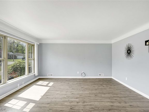 2nd image of 3886 Circlewood Dr