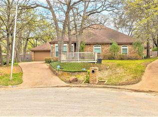 3200 Jerry Ln, Arlington, TX 76017