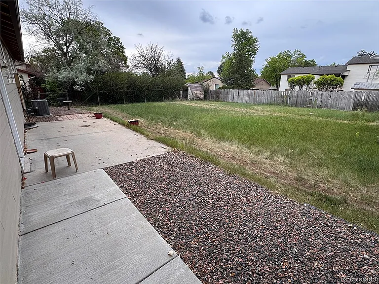 6394 S Dudley Way — Photo 9