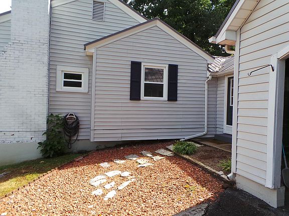 3rd image of 3249 Ashley St