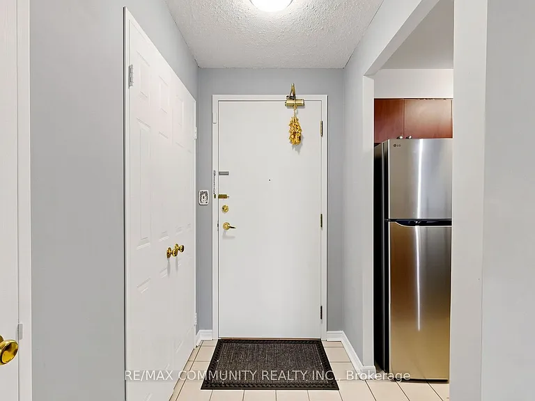 400 McLevin Ave #1410 — Photo 33