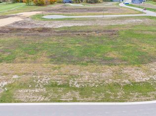 2207 Golfview Dr, Auburn, IN 46706