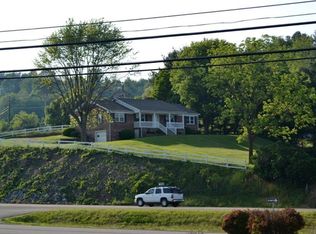 131 Nut St, Pounding Mill, VA 24637