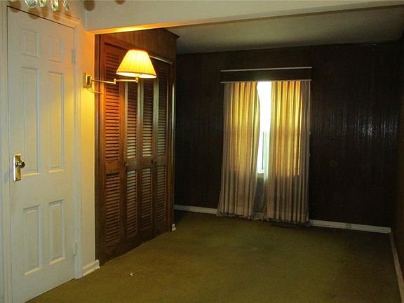4th image of 3540 N Temple Ave