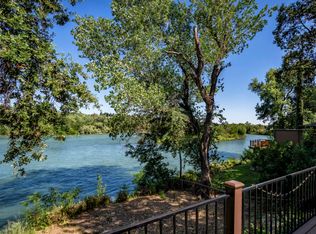 115 Village Dr, Redding, CA 96001