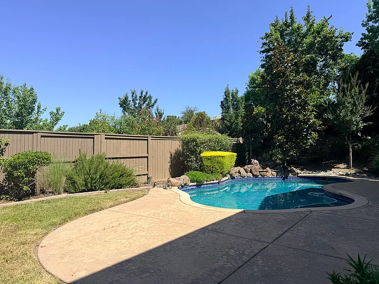 4446 Menaggio Way — Photo 21