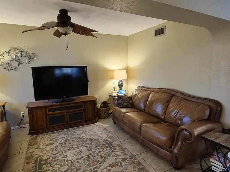1861 Montana Vis #A — Photo 6