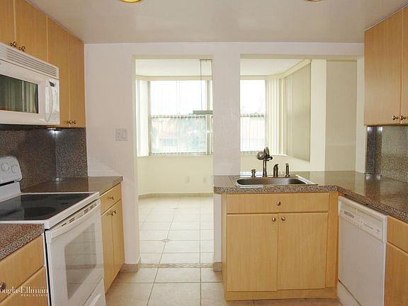 5th image of 16565 NE 26th Ave APT 3E