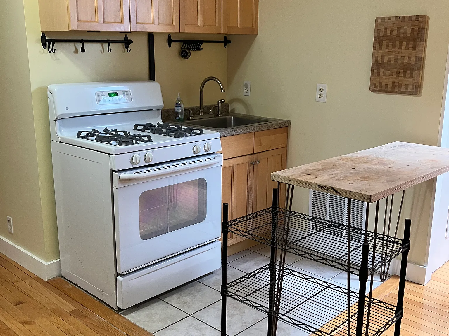 1 bed, $2,600 — Photo 1