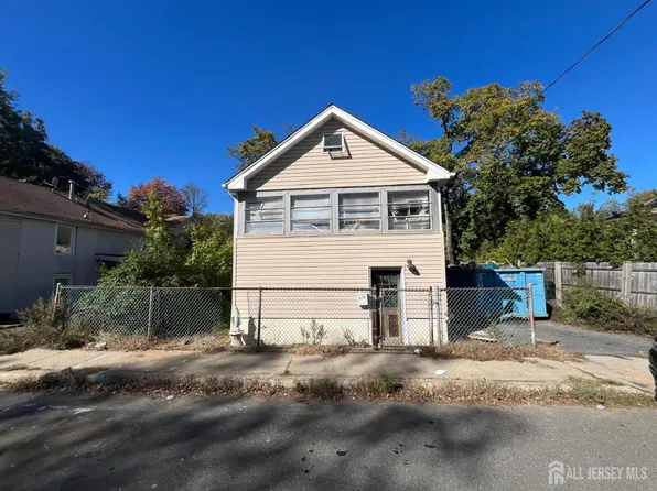 10 Pergola Ave, Jamesburg, NJ 08831
