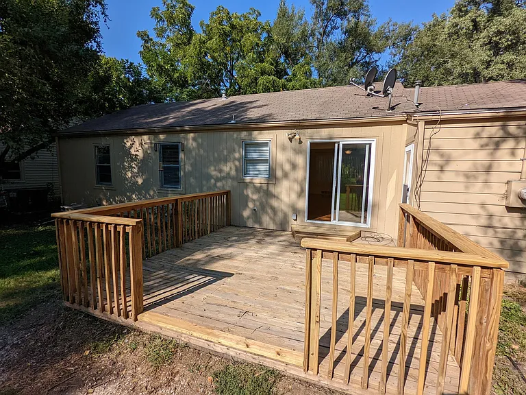 7223 Beverly St — Photo 39