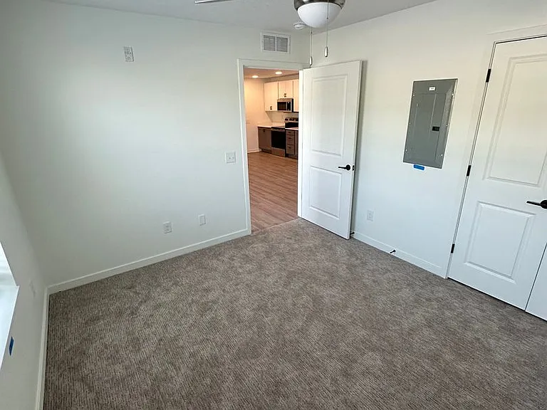 Foxtail Meadows - South — Photo 17