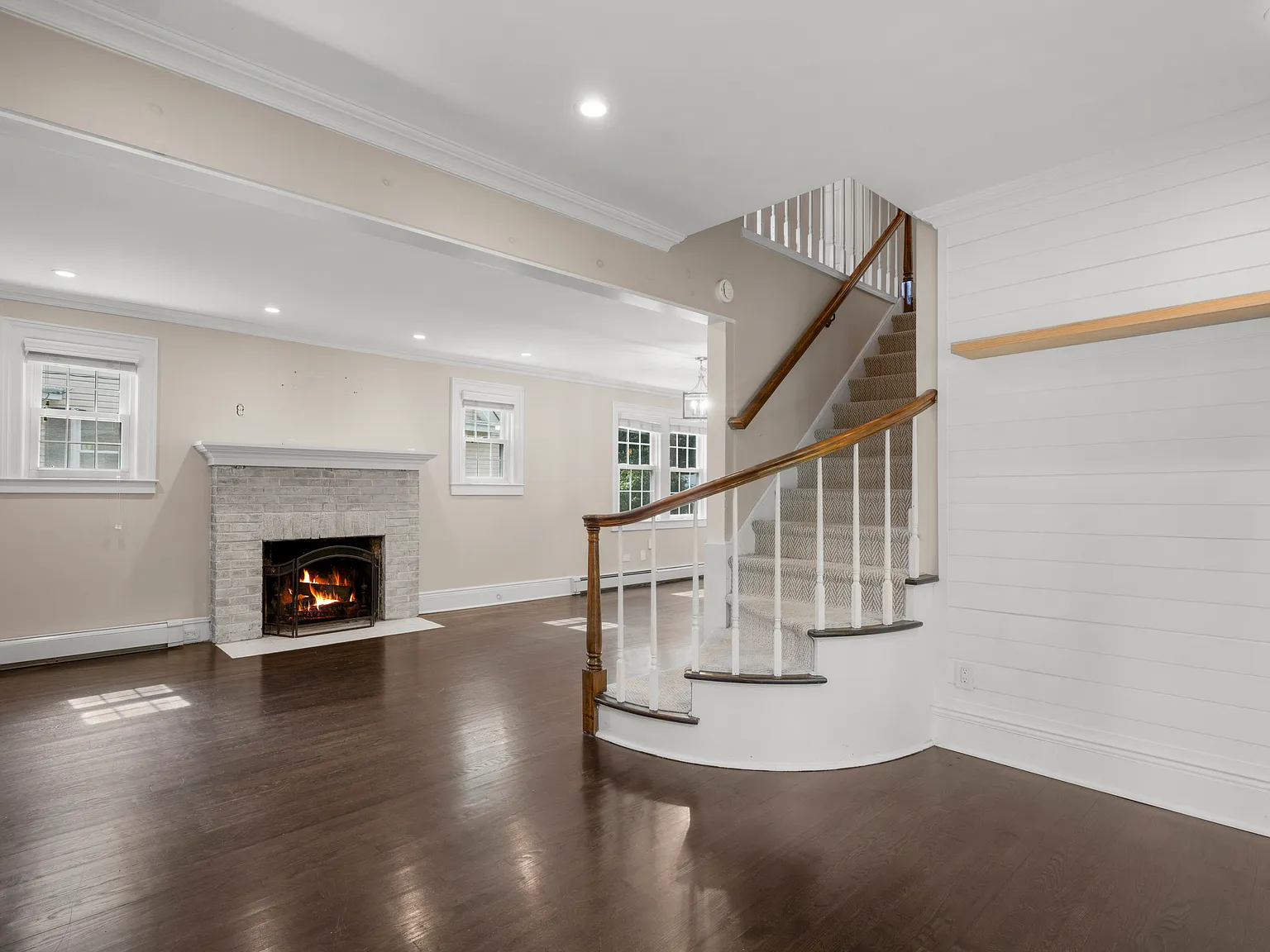 3 bed, 1884 sqft, $7,500 — Photo 4