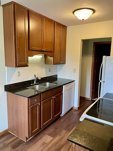 Como Lakes Apartments Photo 1