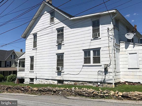 4th image of 616 Olive St